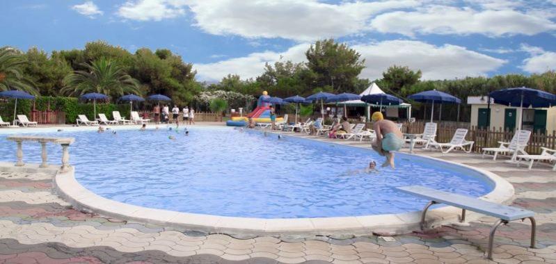 Vela Club Hotel & Appartamenti Rodi Garganico Eksteriør billede